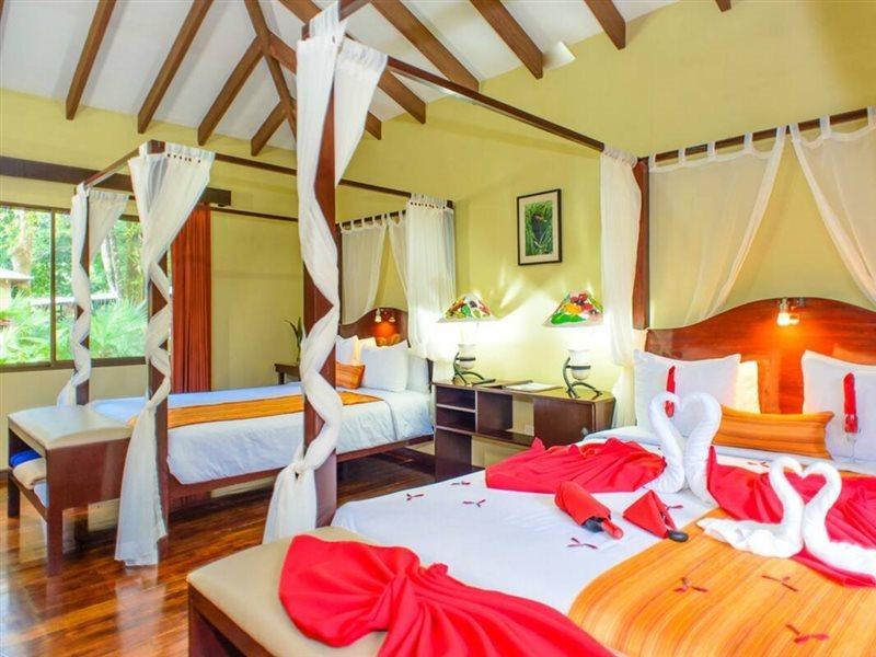 Manatus Hotel Tortuguero Exterior photo