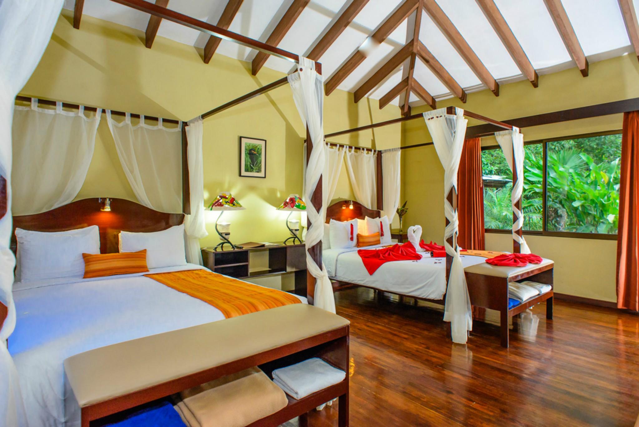 Manatus Hotel Tortuguero Exterior photo