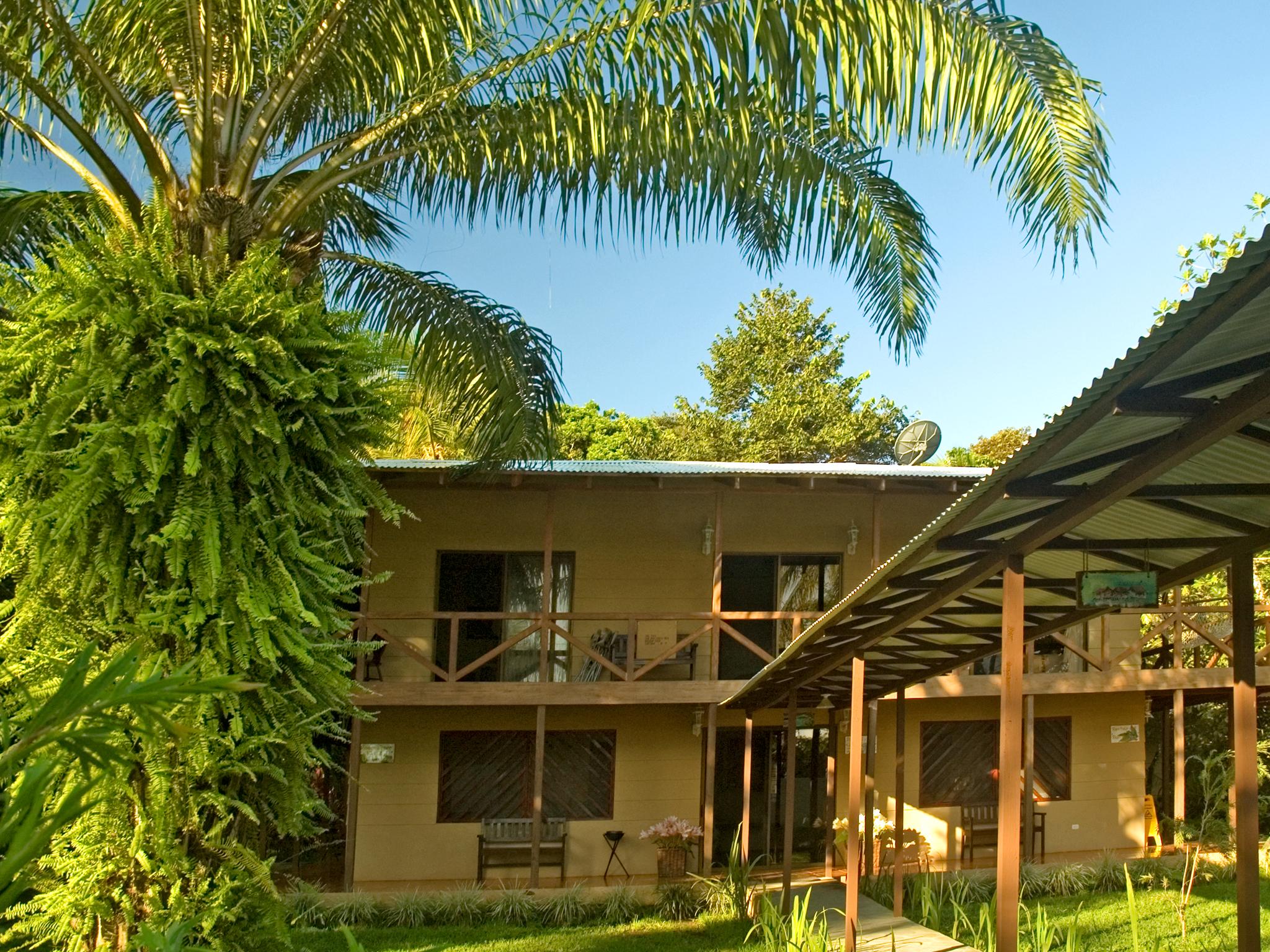 Manatus Hotel Tortuguero Exterior photo