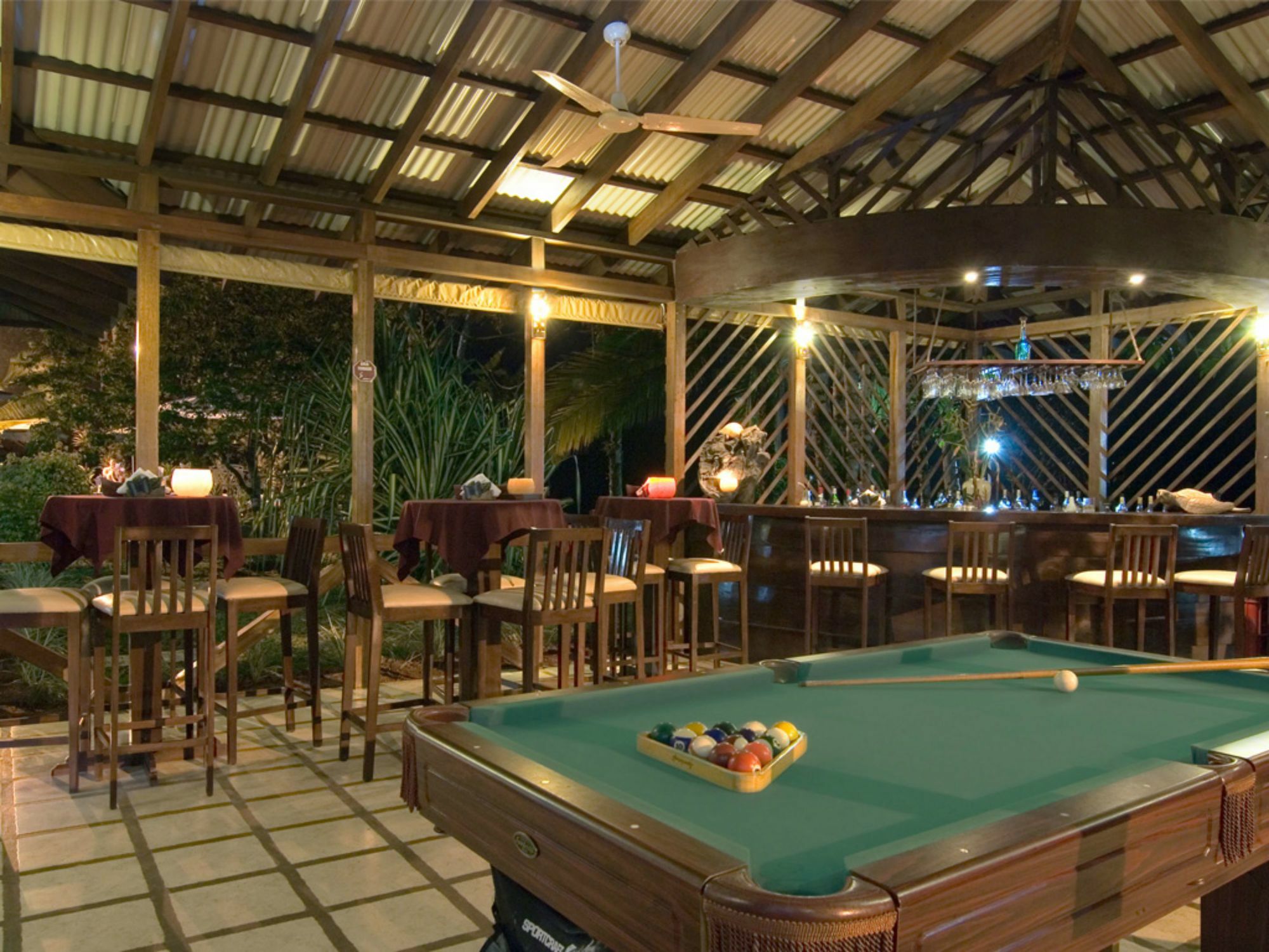Manatus Hotel Tortuguero Exterior photo